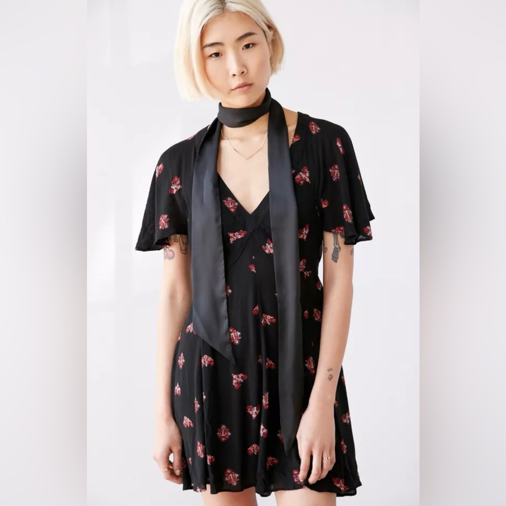 Urban Outfitters Kimchi Blue Floral Dress with Back Cutout